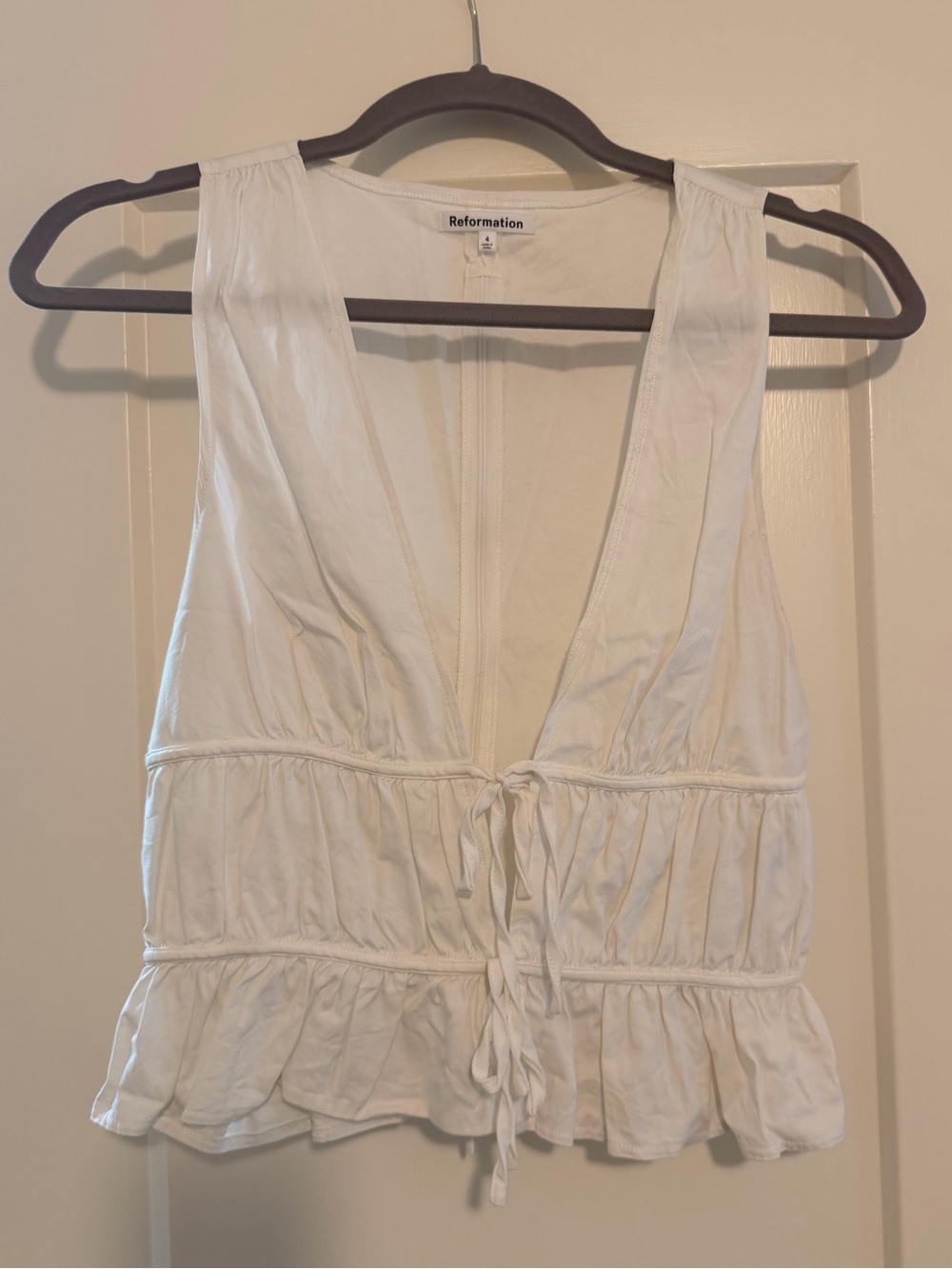 Reformation💫 Feta Top Size 4 - Picture 3 of 5